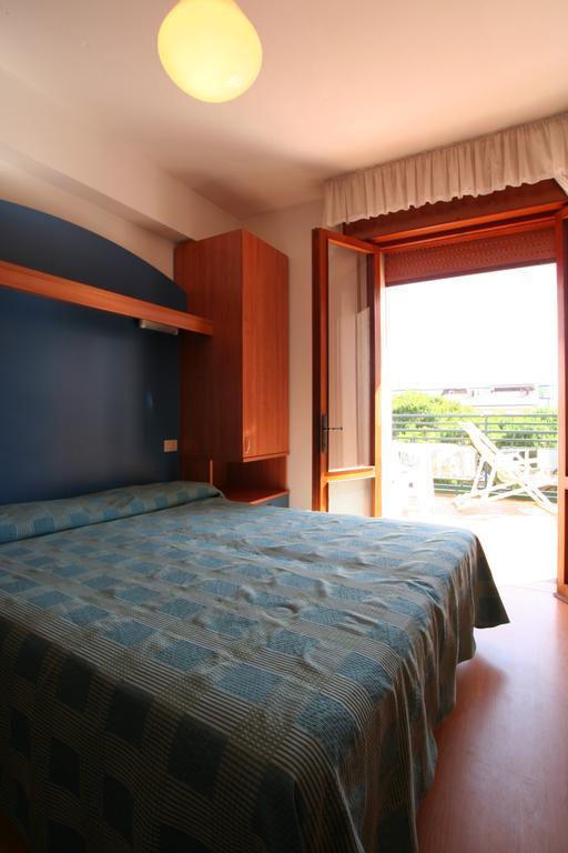 Hotel Midi Lido di Jesolo Rum bild