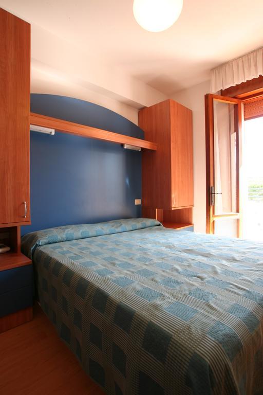 Hotel Midi Lido di Jesolo Rum bild
