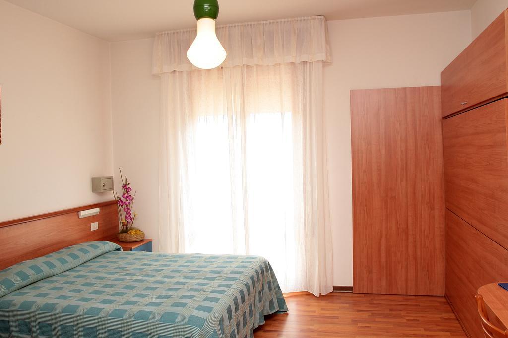 Hotel Midi Lido di Jesolo Exteriör bild